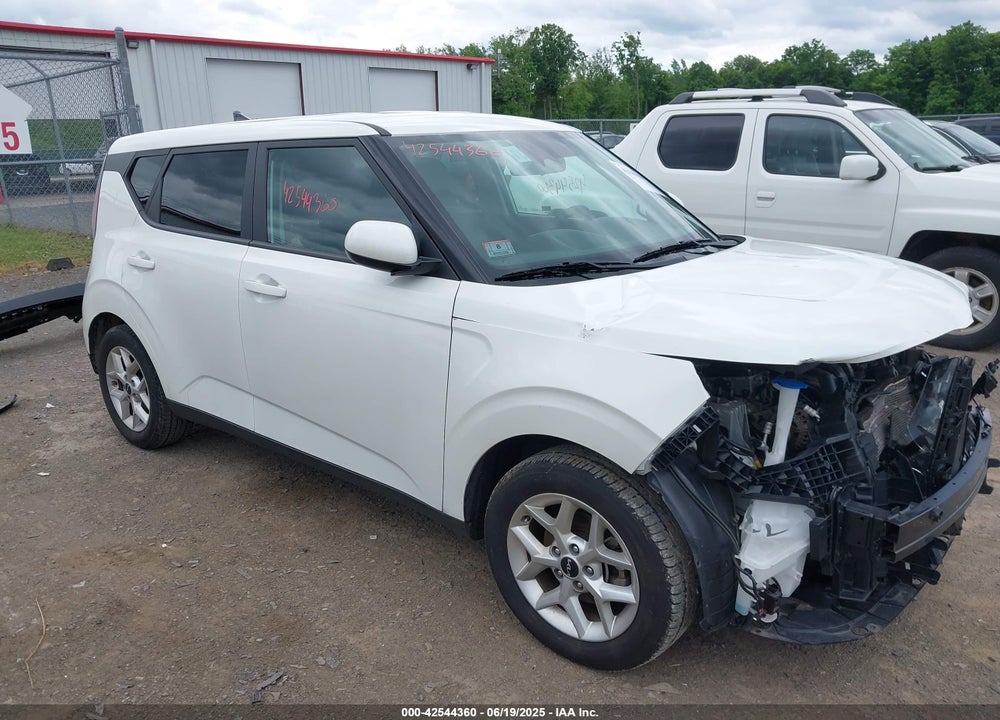 2023 KIA SOUL LX VIN: KNDJ23AU6P7212422