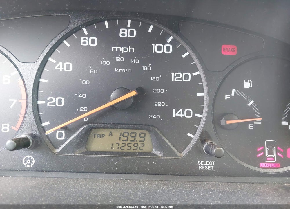 2000 HONDA ACCORD 2.3 LX VIN: 1HGCG5548YA054204