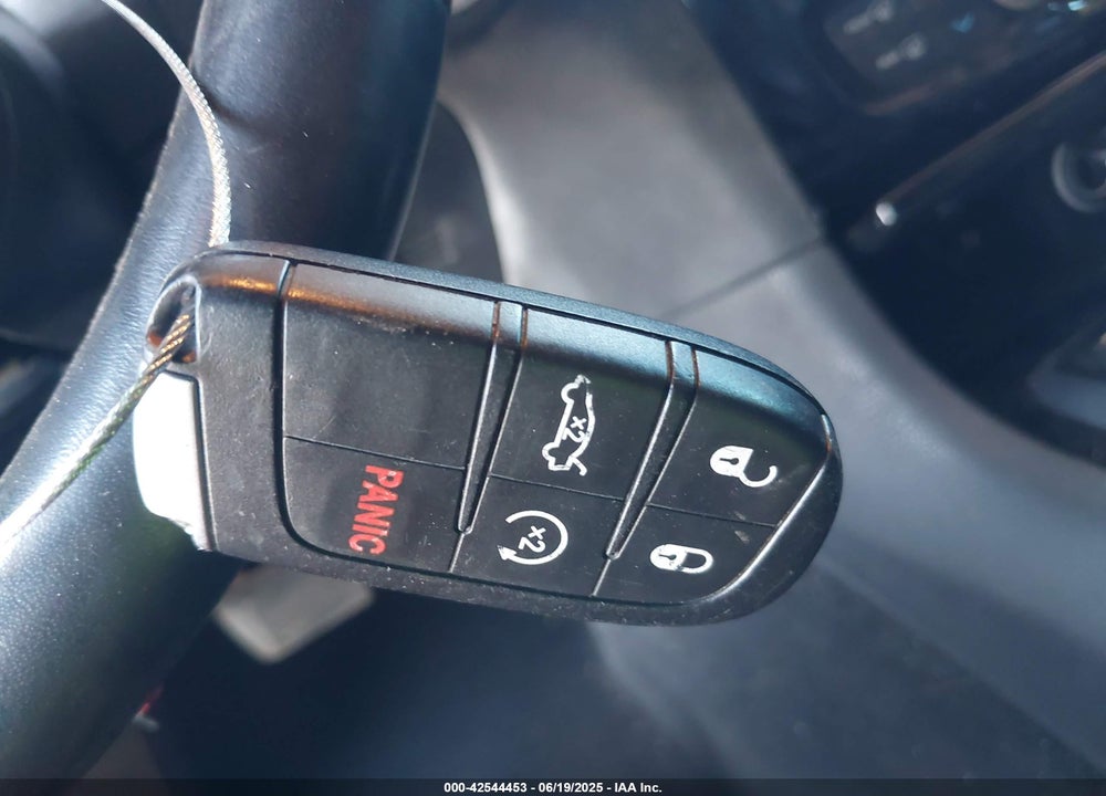 2020 CHRYSLER 300 VIN: 2C3CCAGG3LH131585