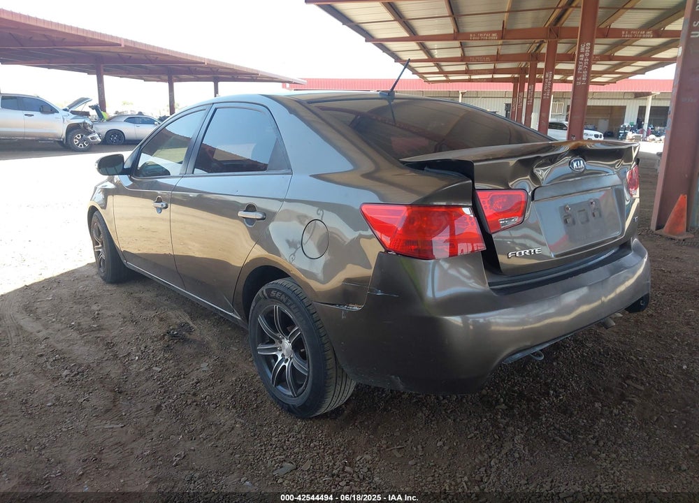 2010 KIA FORTE VIN: KNAFU4A27A5233302