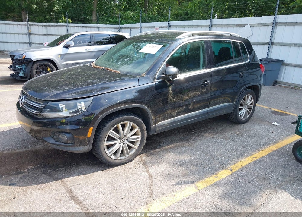 2012 VOLKSWAGEN TIGUAN VIN: WVGBV7AX4CW548742