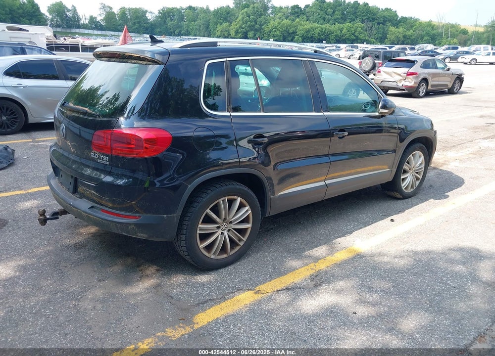 2012 VOLKSWAGEN TIGUAN VIN: WVGBV7AX4CW548742