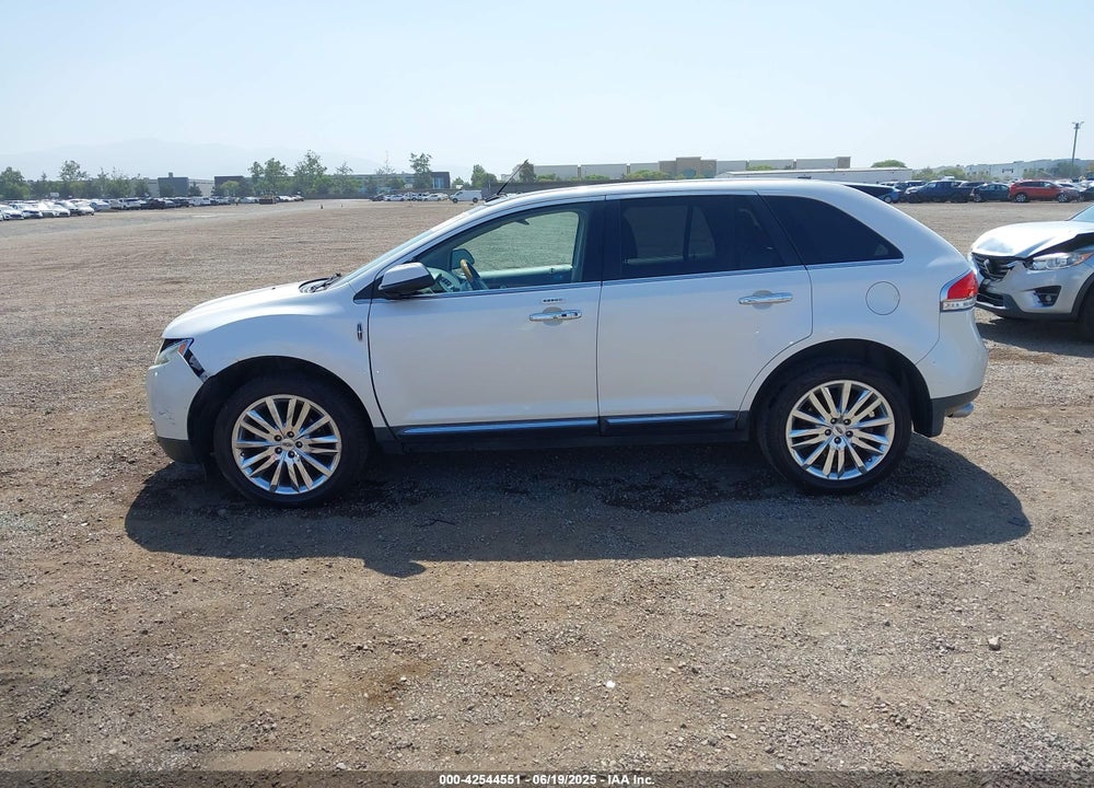 2011 LINCOLN MKX VIN: 2LMDJ6JK8BBJ29011