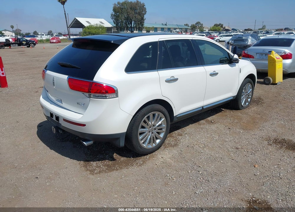 2011 LINCOLN MKX VIN: 2LMDJ6JK8BBJ29011