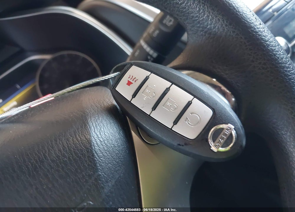 2015 NISSAN MURANO VIN: 5N1AZ2MG1FN230134