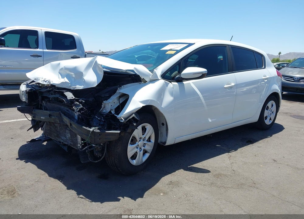 2017 KIA FORTE VIN: KNAFK5A84H5705577