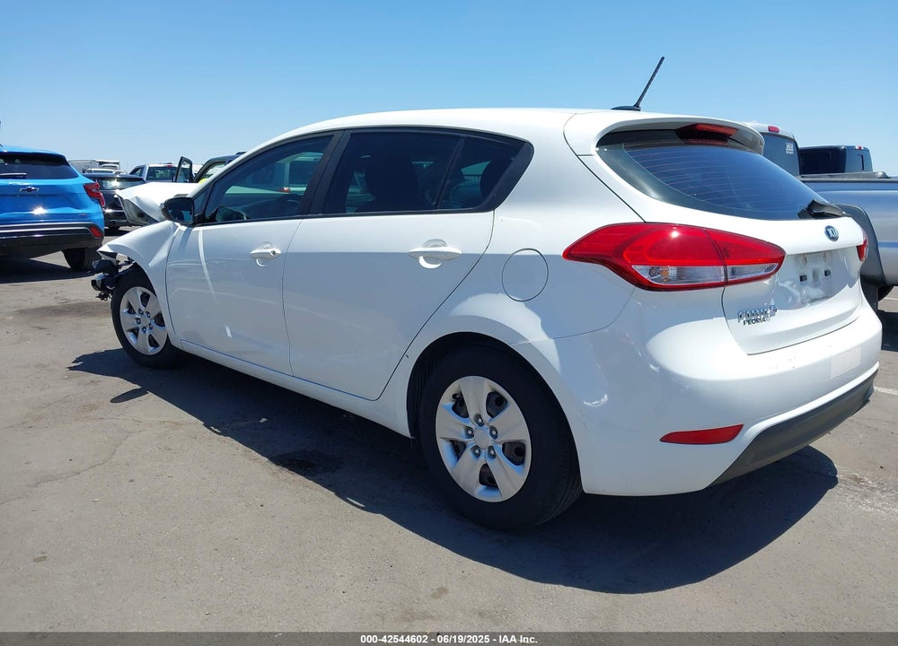 2017 KIA FORTE VIN: KNAFK5A84H5705577