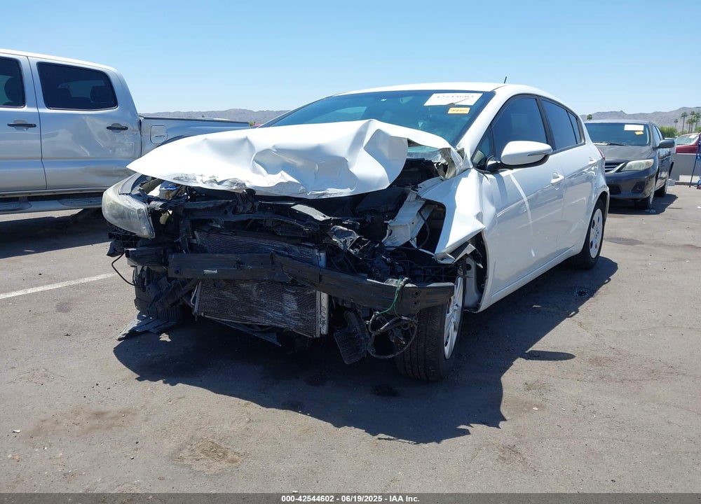 2017 KIA FORTE VIN: KNAFK5A84H5705577