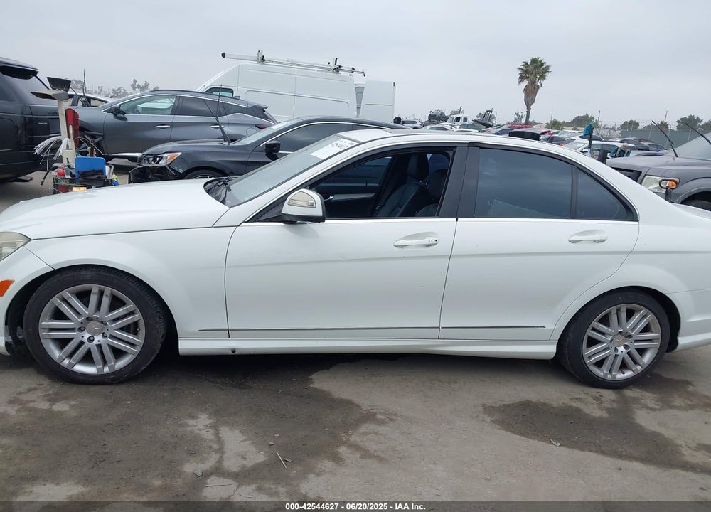 2009 MERCEDES-BENZ C 300 VIN: WDDGF54X29R067733