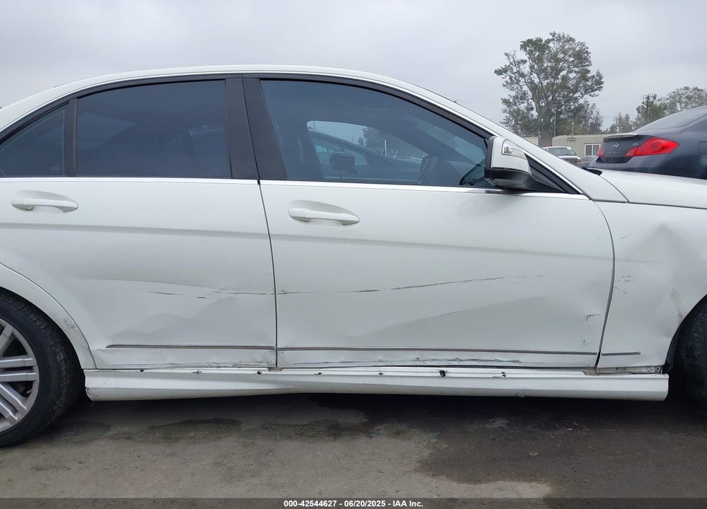 2009 MERCEDES-BENZ C 300 VIN: WDDGF54X29R067733