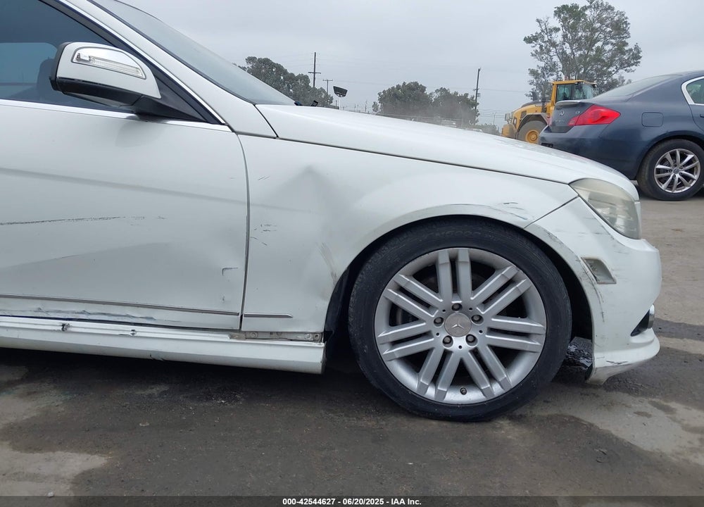 2009 MERCEDES-BENZ C 300 VIN: WDDGF54X29R067733