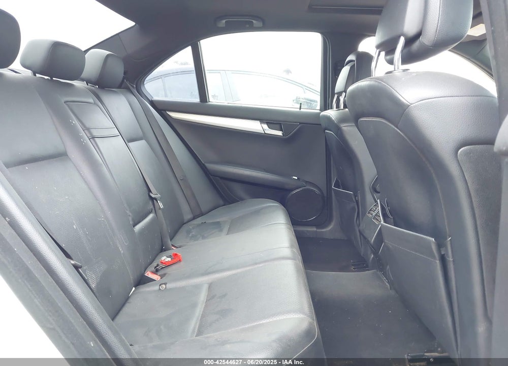 2009 MERCEDES-BENZ C 300 VIN: WDDGF54X29R067733