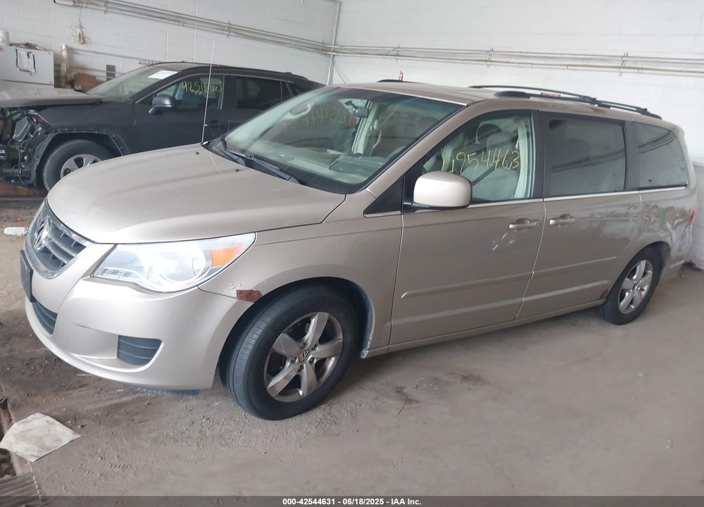 2009 VOLKSWAGEN ROUTAN SE VIN: 2V8HW34189R500405