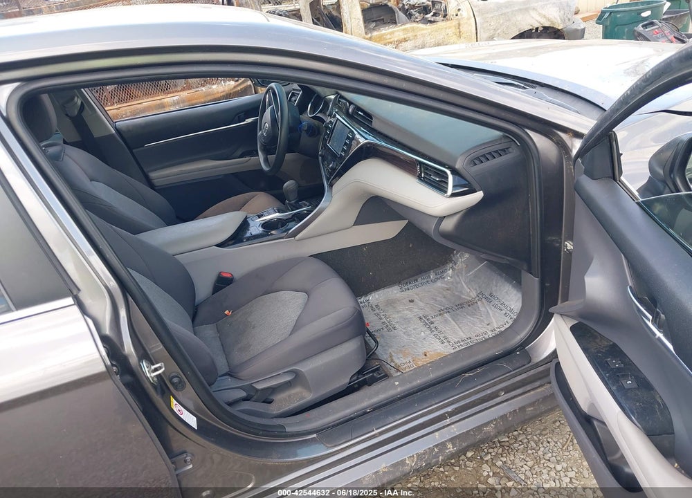 2018 TOYOTA CAMRY HYBRID VIN: 4T1B31HK0JU004129