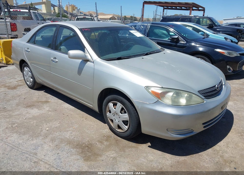 2003 TOYOTA CAMRY LE VIN: JTDBE32K030149698