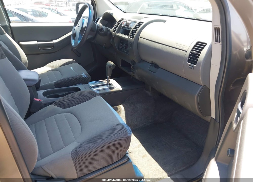 2005 NISSAN XTERRA S VIN: 5N1AN08UX5C611720