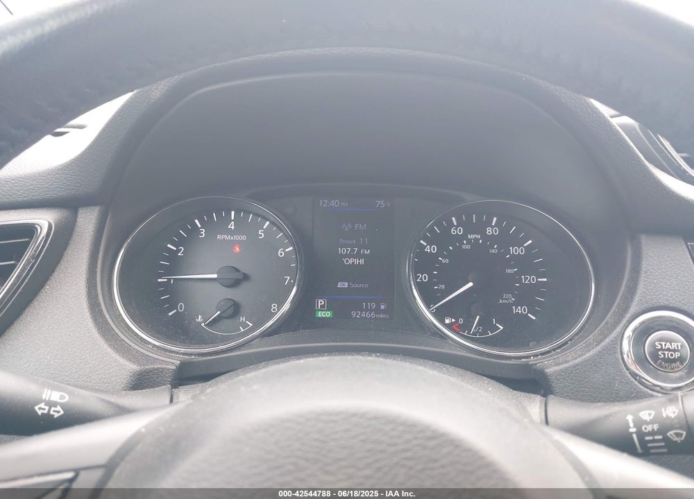 2018 NISSAN ROGUE VIN: 5N1AT2MV4JC708051