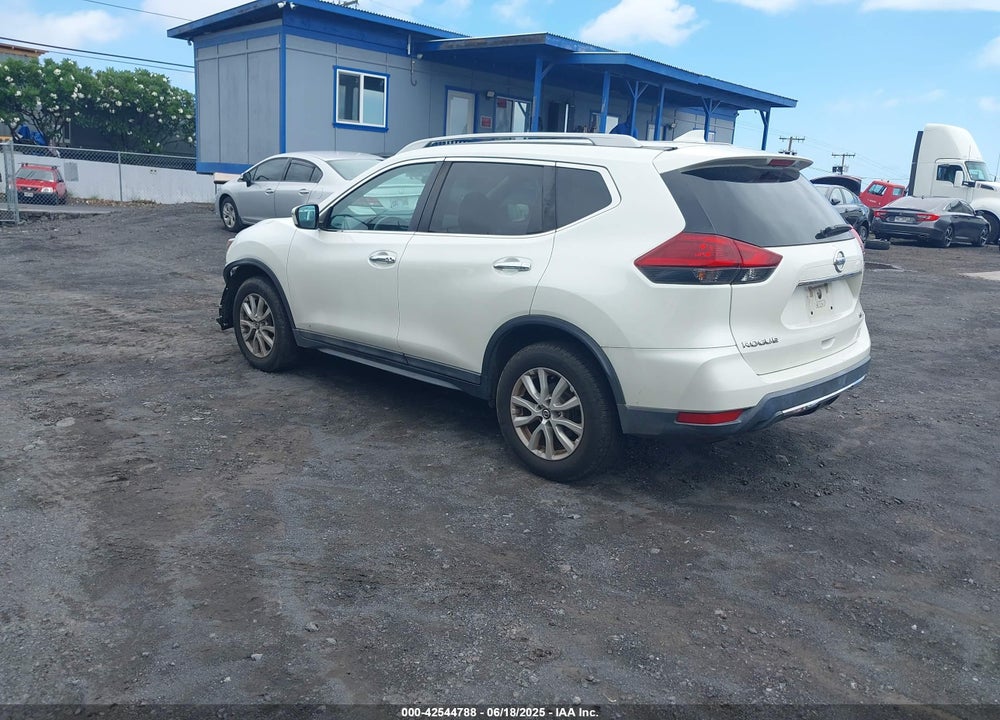 2018 NISSAN ROGUE VIN: 5N1AT2MV4JC708051