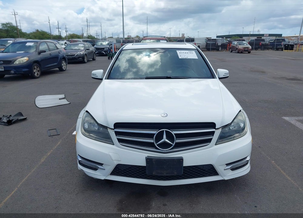 2014 MERCEDES-BENZ C CLASS VIN: WDDGF4HB8ER315681
