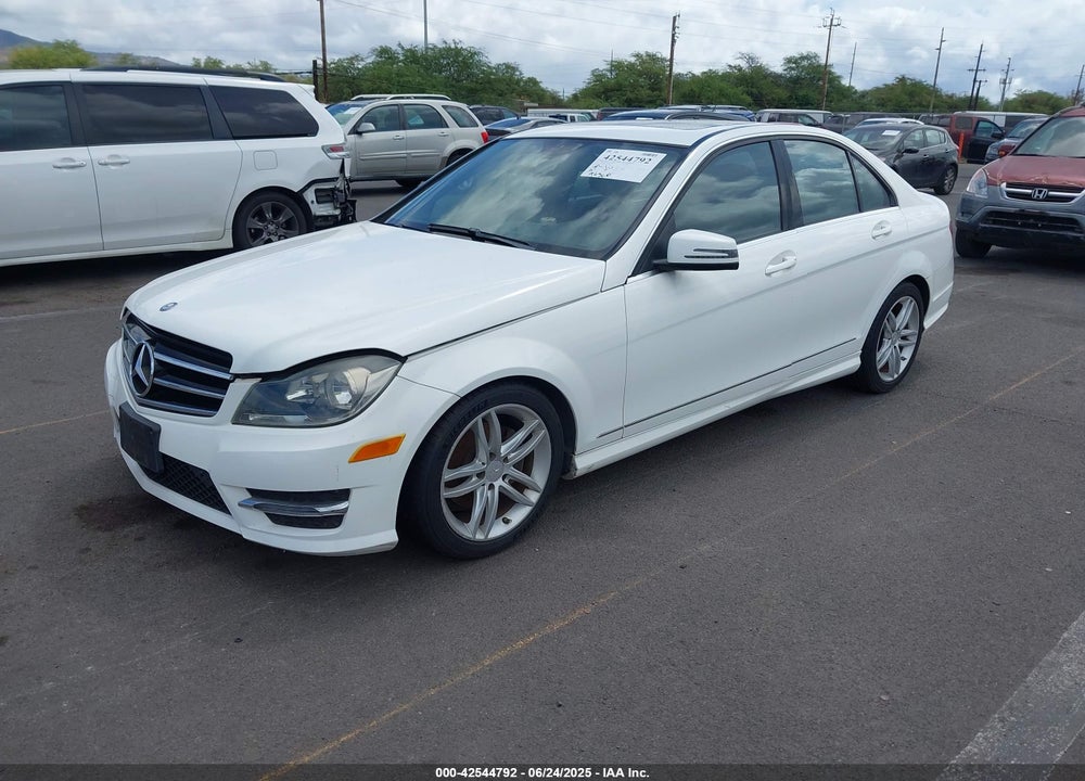 2014 MERCEDES-BENZ C CLASS VIN: WDDGF4HB8ER315681