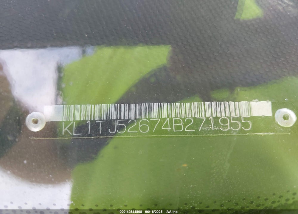 2004 CHEVROLET AVEO LS VIN: KL1TJ52674B271955