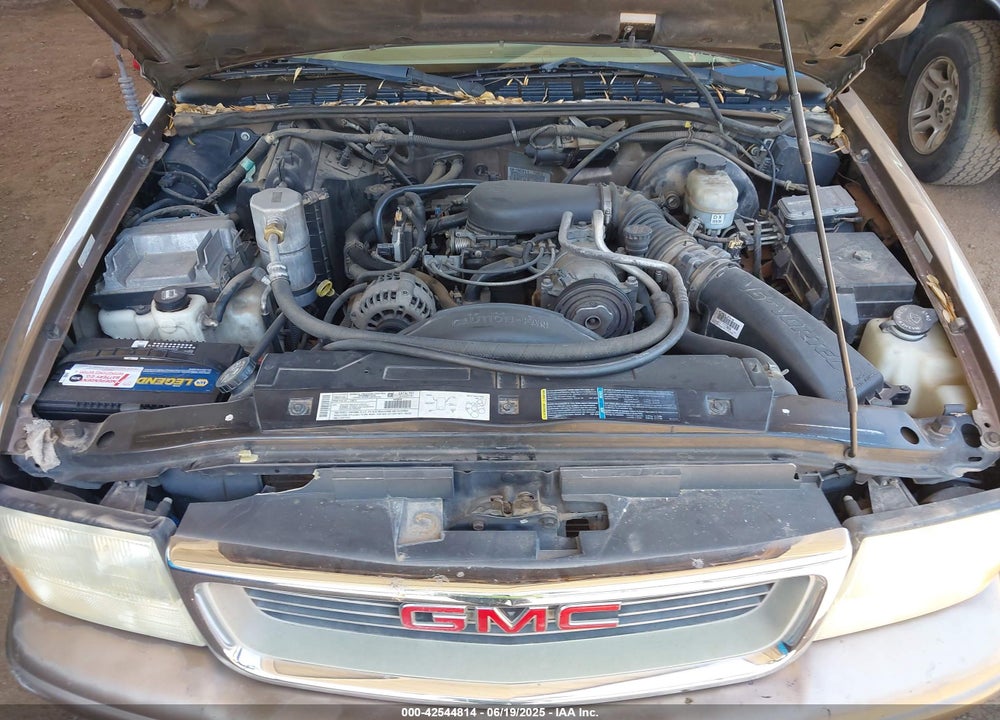 2002 GMC SONOMA SLS VIN: 1GTCS19W228113831