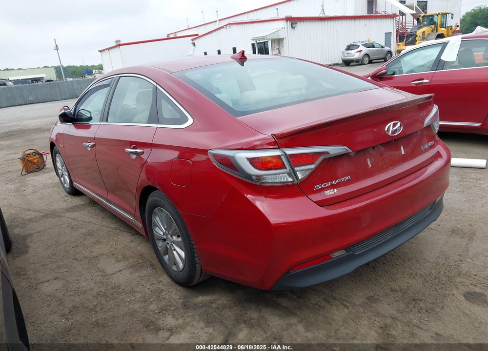 2016 HYUNDAI SONATA VIN: KMHE24L16GA015369