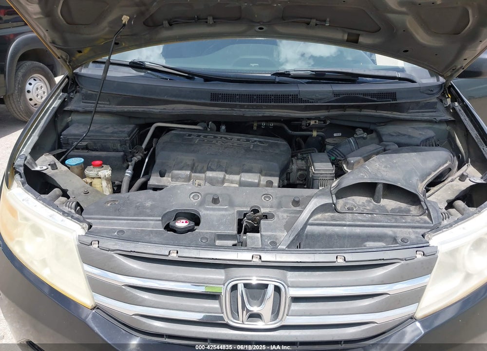 2011 HONDA ODYSSEY EX-L VIN: 5FNRL5H61BB021707
