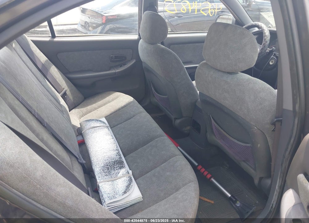 2003 HYUNDAI ELANTRA GLS/GT VIN: KMHDN45D33U576857