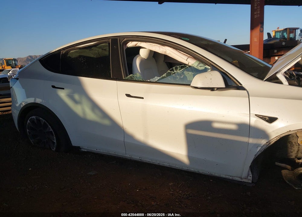 2021 TESLA MODEL Y LONG RANGE DUAL MOTOR ALL-WHEEL DRIVE VIN: 5YJYGDEE0MF264790