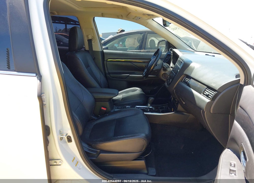 2017 MITSUBISHI OUTLANDER VIN: JA4AZ3A3XHZ013571