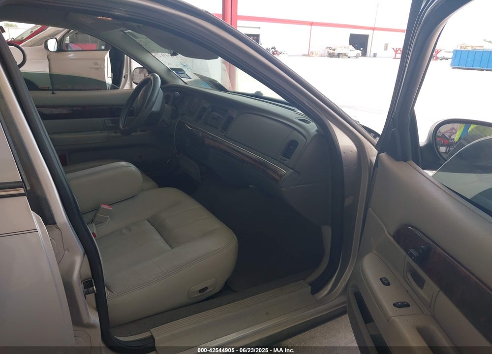 2004 MERCURY GRAND MARQUIS LS VIN: 2MEFM75W24X640334