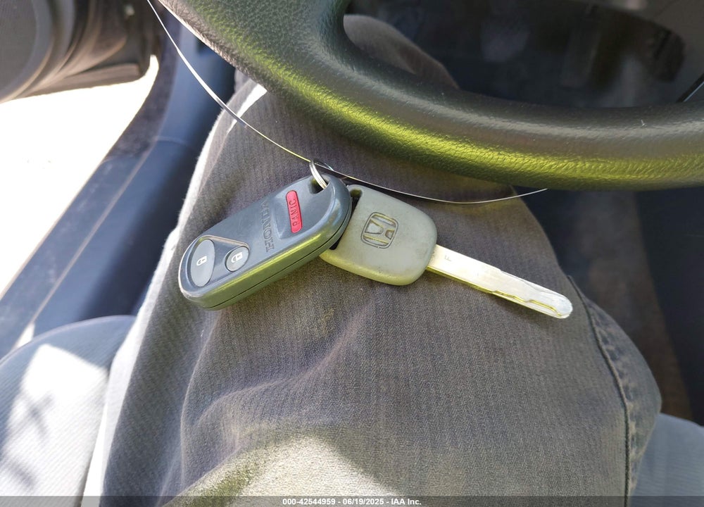 2004 HONDA CIVIC LX VIN: 2HGES15584H547630
