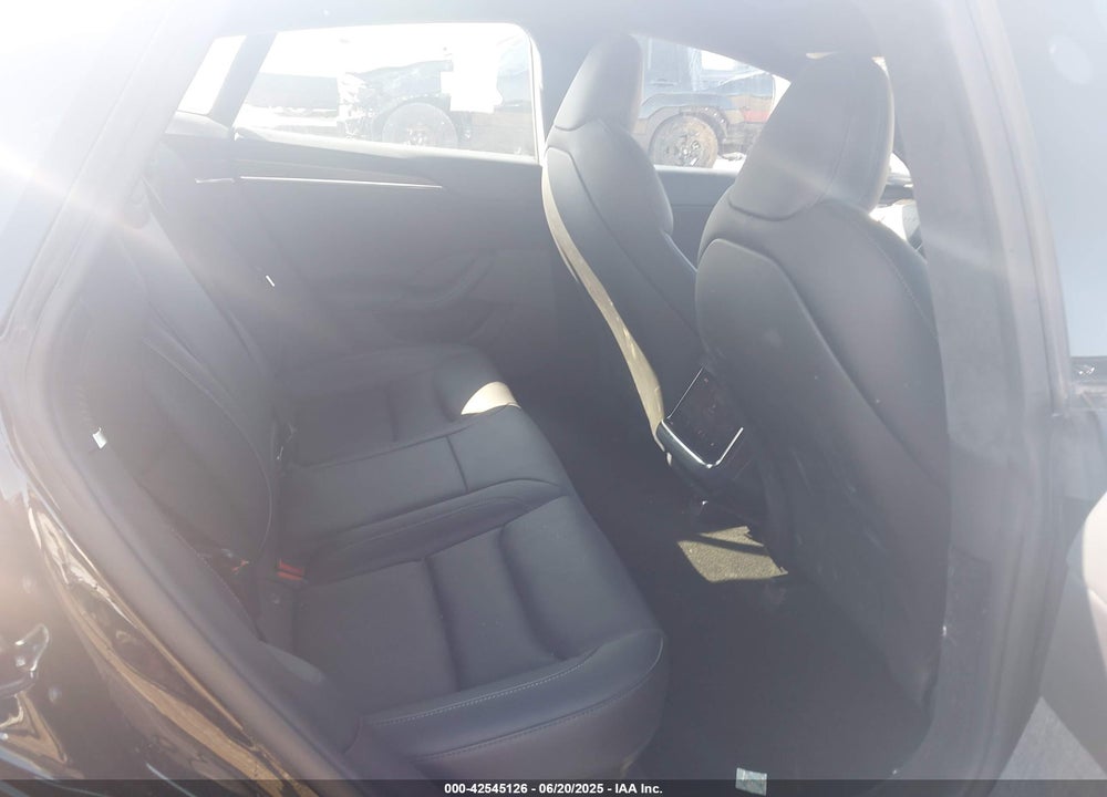 2021 TESLA MODEL S VIN: 5YJSA1E63MF439354