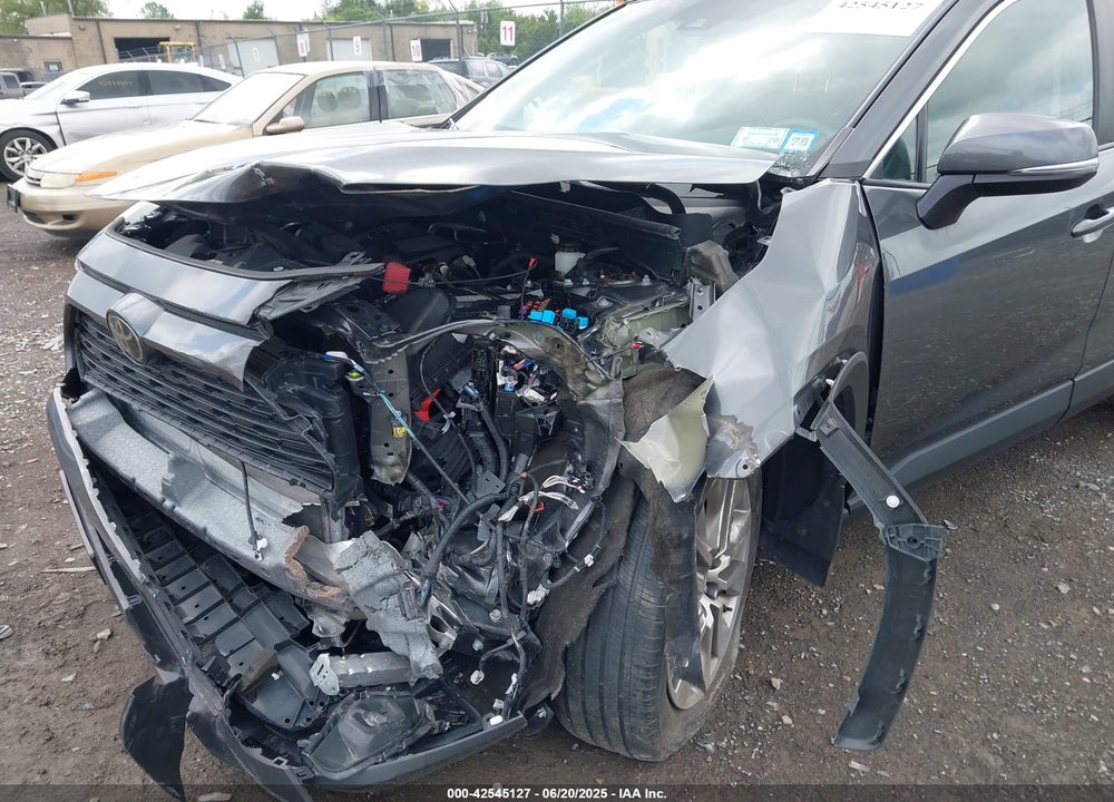 2022 TOYOTA RAV4 VIN: 2T3A1RFV0NC293265
