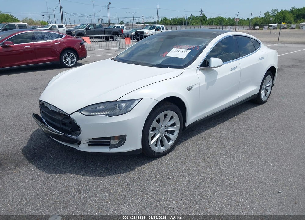 2014 TESLA MODEL S VIN: 5YJSA1H12EFP39582