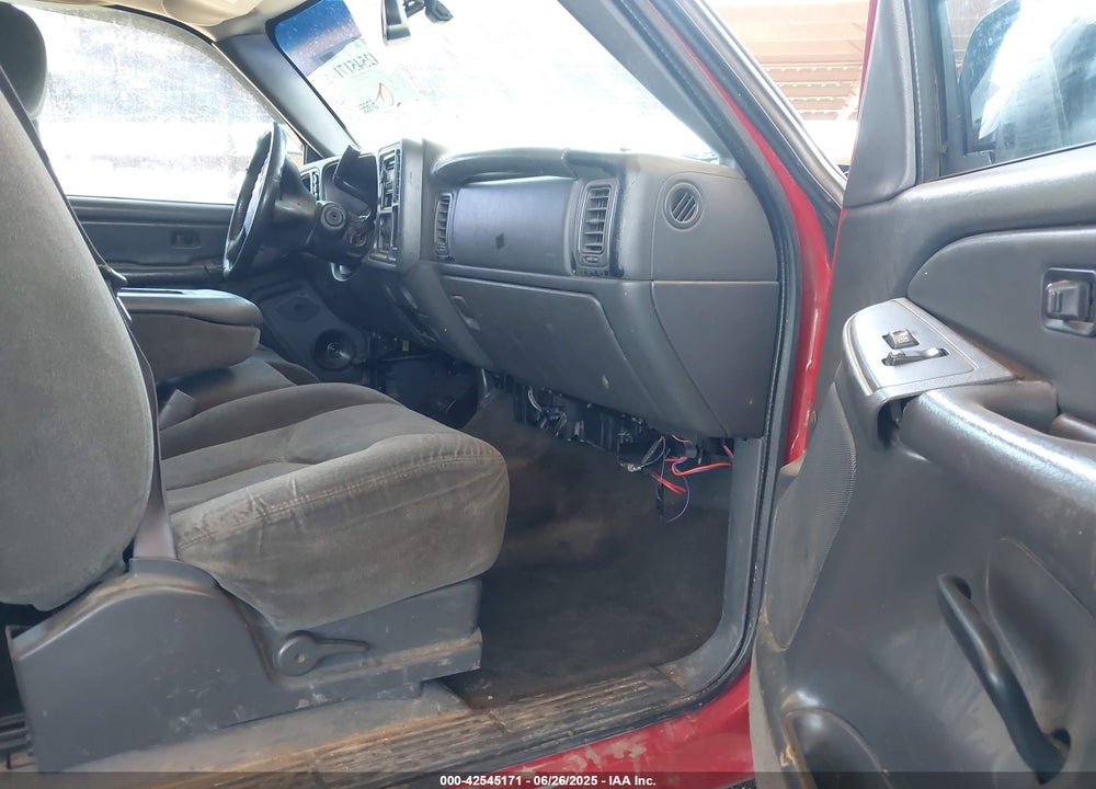 2005 CHEVROLET SILVERADO 1500 Z71 VIN: 2GCEK13T751125049