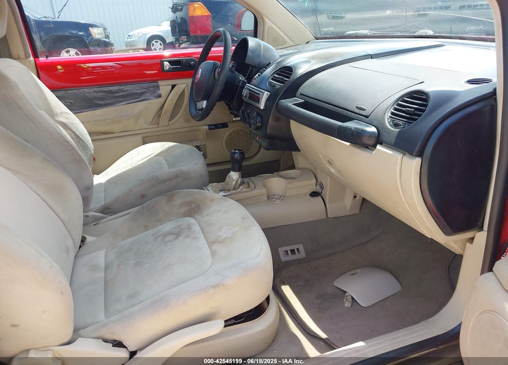 1999 VOLKSWAGEN NEW BEETLE GLS VIN: 3VWCA21C2XM440711
