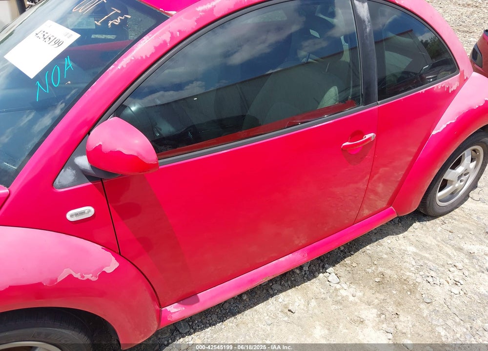 1999 VOLKSWAGEN NEW BEETLE GLS VIN: 3VWCA21C2XM440711