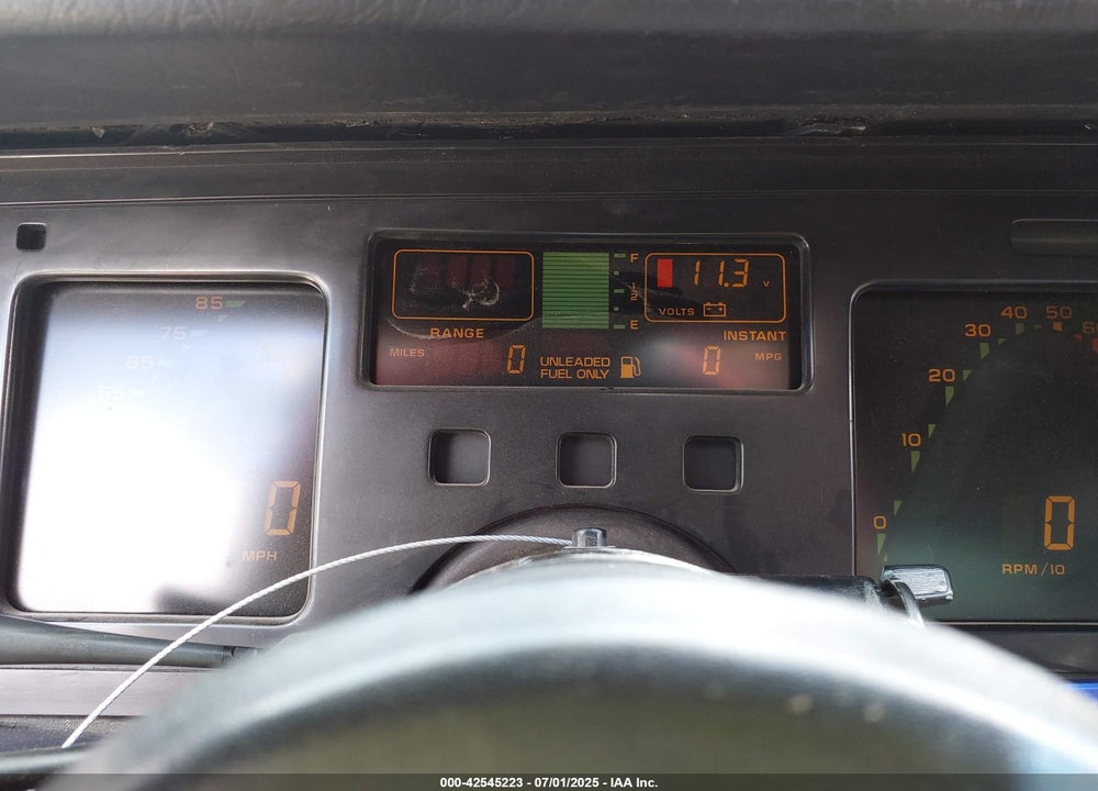 1985 CHEVROLET CORVETTE VIN: 1G1YY0780F5121106