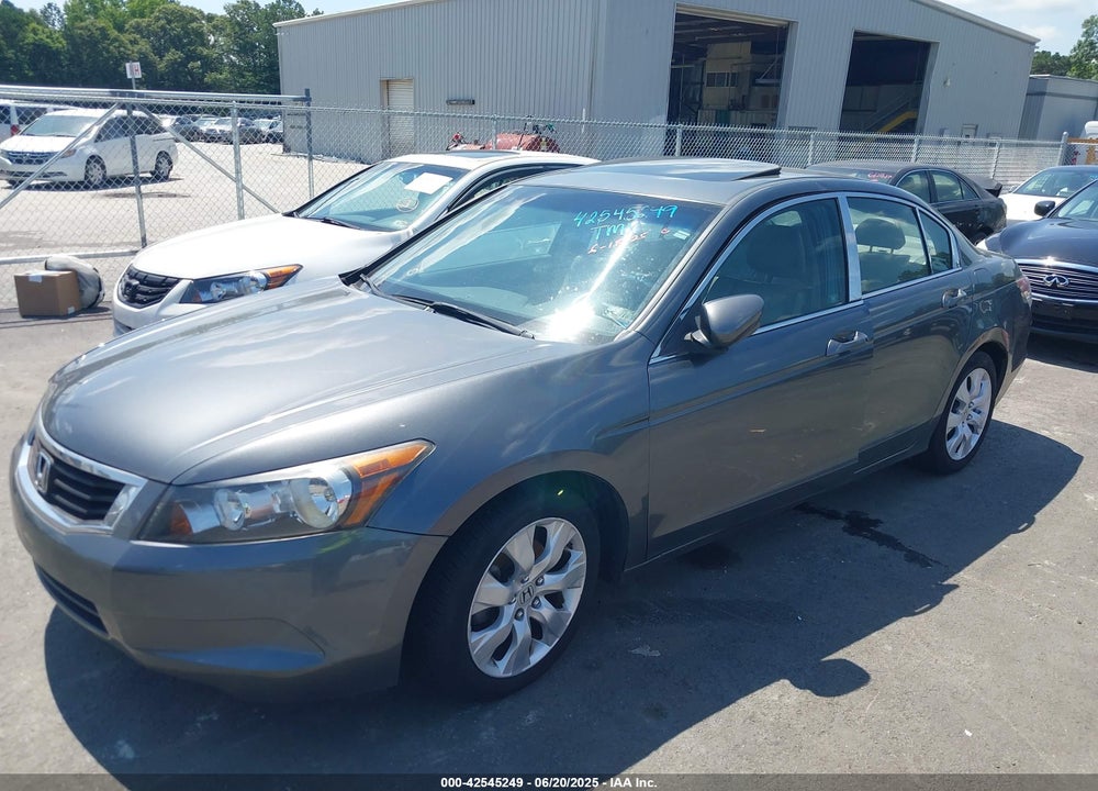 2008 HONDA ACCORD VIN: 1HGCP26868A025073