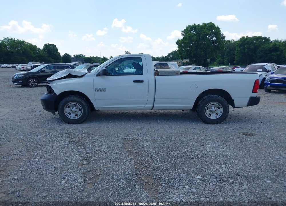 2015 RAM 1500 TRADESMAN VIN: 3C6JR7DT1FG660695