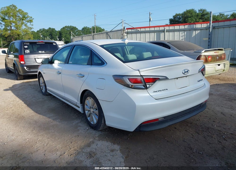 2017 HYUNDAI SONATA HYBRID VIN: KMHE24L19HA044317