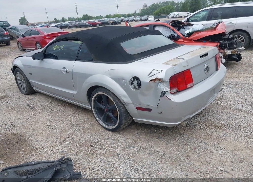 2005 FORD MUSTANG GT VIN: 1ZVHT85H955181503