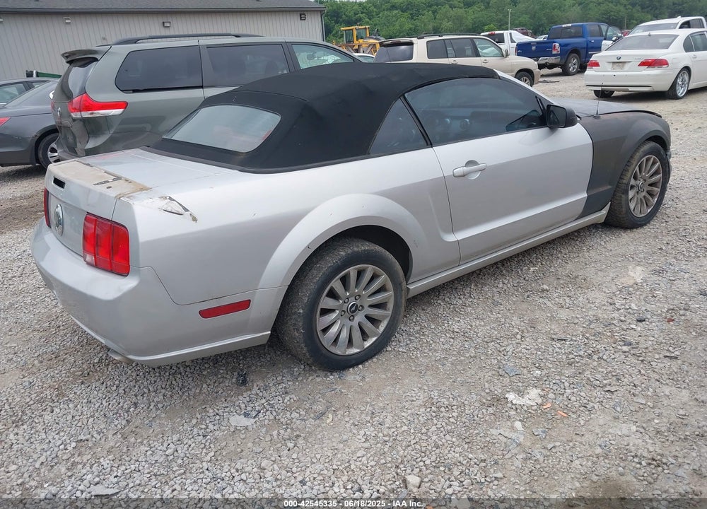 2005 FORD MUSTANG GT VIN: 1ZVHT85H955181503