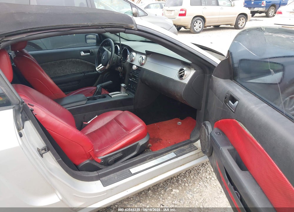 2005 FORD MUSTANG GT VIN: 1ZVHT85H955181503