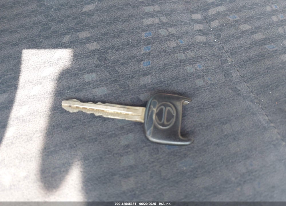 2015 HINO 195 VIN: JHHRDM2H5FK002147