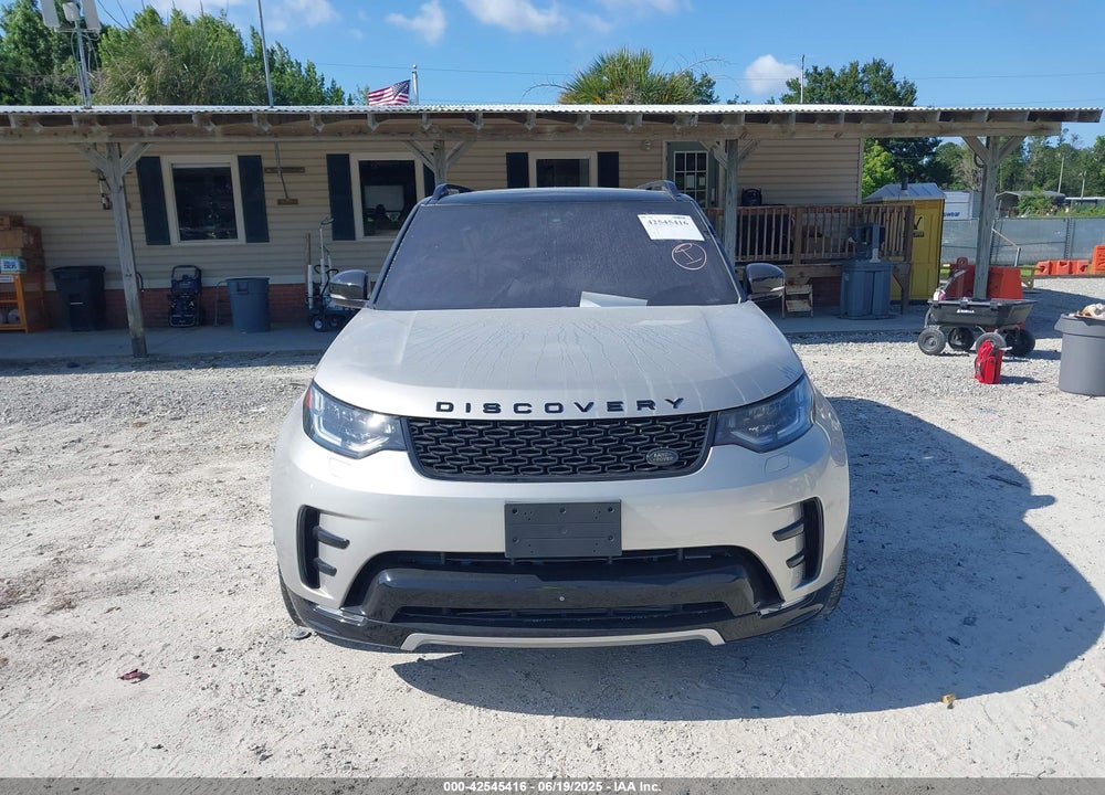 2017 LAND ROVER DISCOVERY HSE LUXURY VIN: SALRHBBV0HA040193