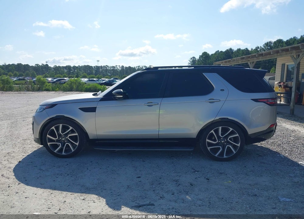 2017 LAND ROVER DISCOVERY HSE LUXURY VIN: SALRHBBV0HA040193