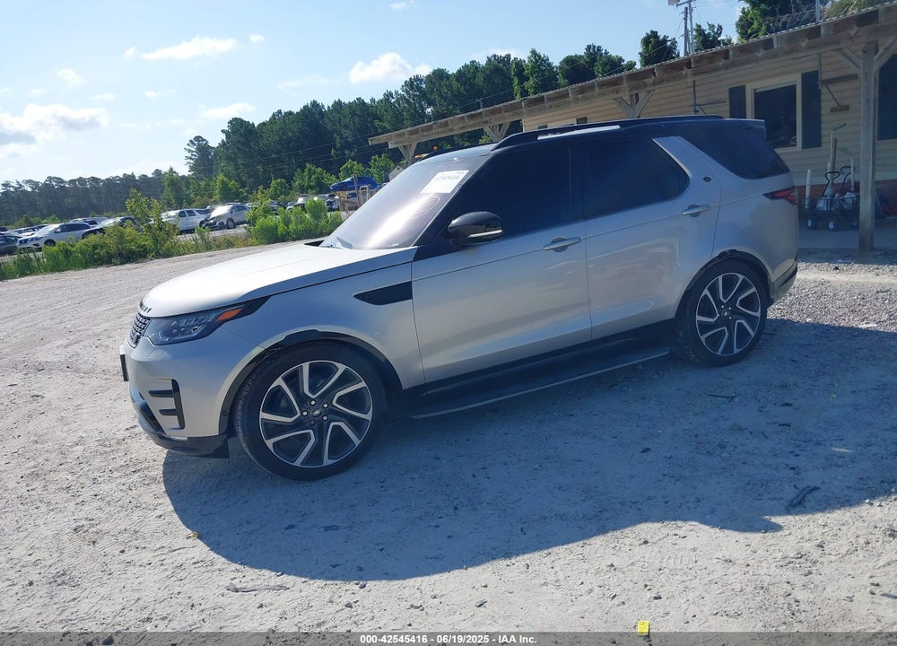 2017 LAND ROVER DISCOVERY HSE LUXURY VIN: SALRHBBV0HA040193